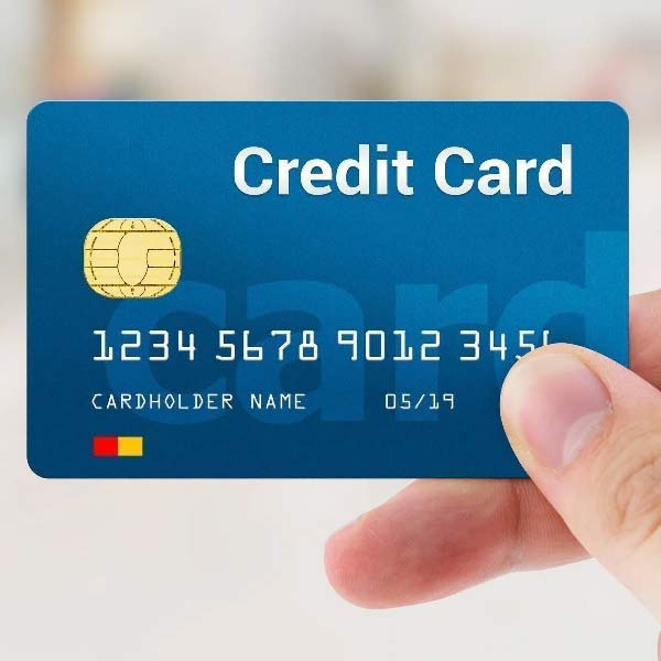 ক্যারলকে খুনের পর ডেভিড তাঁর ক্রেডিট কার্ড দিয়ে কেনাকাটা করেছিলেন বলেও দাবি করেন সরকারি আইনজীবী।