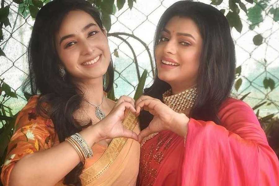 Srijla-Geetashree | Tollywood Actor Srijla Guha shares her bond with actor Geetashree Roy after ending of their serial Mon Phagun dgtl - Anandabazar
