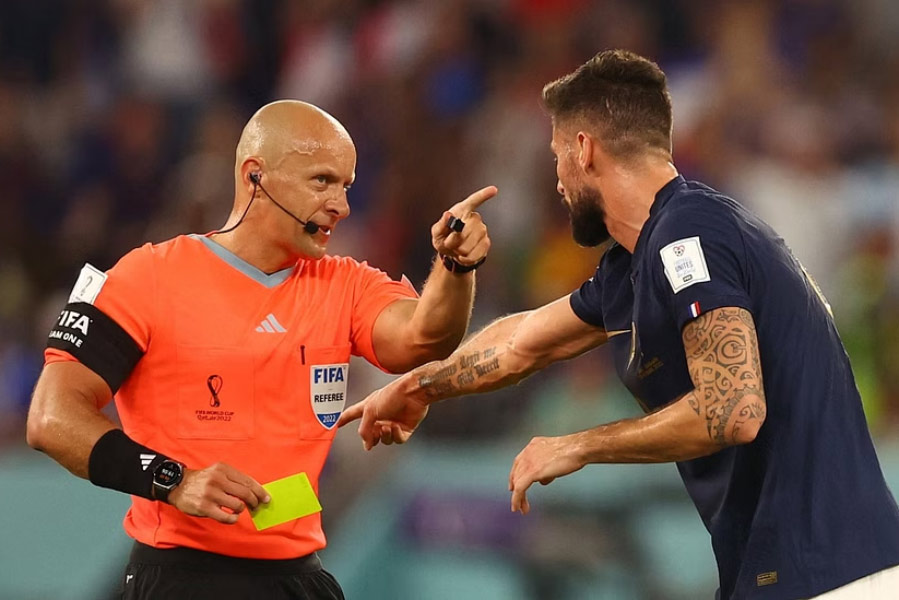 গ্রুপ লিগে ফ্রান্স এবং ডেনমার্কের ম্যাচে রেফারি ছিলেন মার্সিনিয়াক। আবার প্রি-কোয়ার্টার ফাইনালে আর্জেন্টিনা বনাম অস্ট্রেলিয়ার ম্যাচও খেলিয়েছিলেন তিনিই।