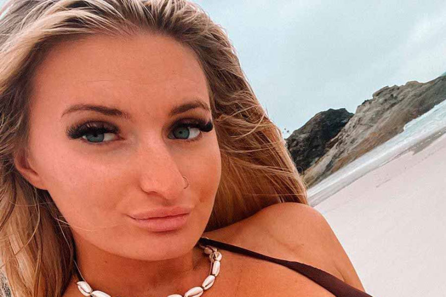 কাজ করতে গিয়ে বিরূপ মন্তব্য শুনতে হলেও পিছু না হঠার পরামর্শ দিয়েছেন মুসুমেচি। তাঁর কথায়, ‘‘নিজের কাজে মন দিলে সহকর্মীরাই আপনার সমর্থনে মুখ খুলবেন। ফলে নিজের প্রতি আস্থা রাখুন।’’