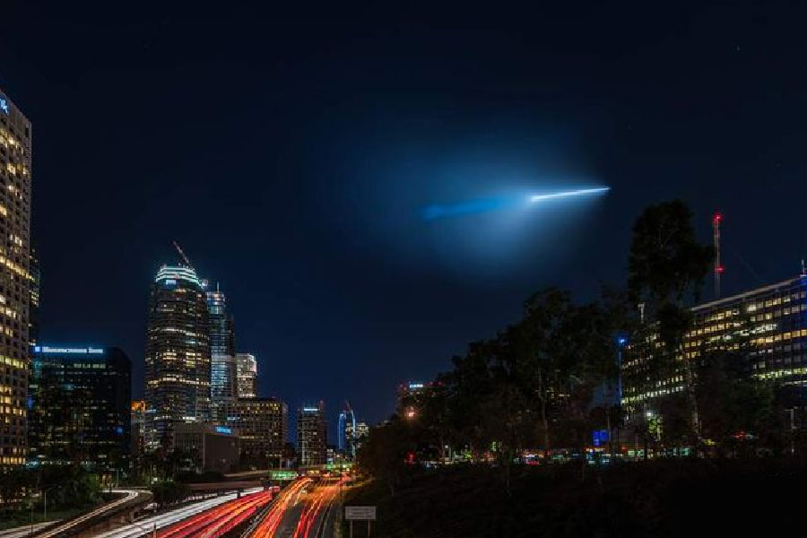 ২০২০ সালের ২৯ নভেম্বর জাপানের আকাশে দেখা গিয়েছিল এক আগুনের গোলা। বহু নাগরিক সেই ছবি ও ভিডিয়ো সমাজমাধ্যমে পোস্ট করেন। মূলত পশ্চিম এবং মধ্য জাপানে দেখা গিয়েছিল সেই আলোর গোলা। কেউ কেউ দাবি করেছিলেন, সেই গোলা থেকে শব্দ ভেসে আসছিল।