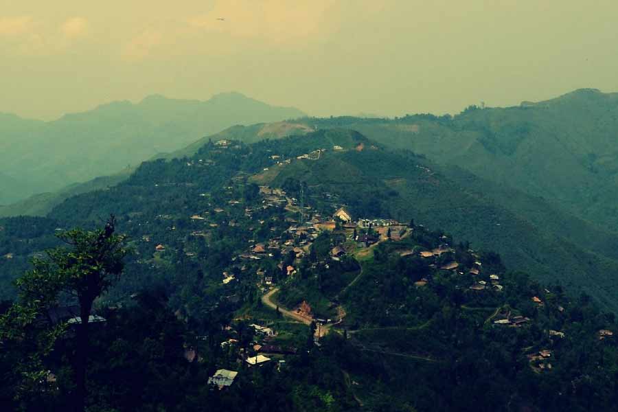 শুত্রুদের শিরশ্ছেদের পর তাঁদের মাথার খুলি সংগ্রহ করতেন ওই উপজাতির মানুষরা। তাঁরা বিশ্বাস করতেন যে, মাথার খুলি সংগ্রহ করলে চাষের জমি উর্বর হয়। 