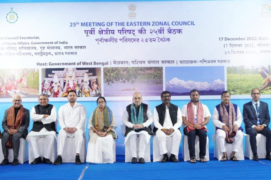 বিএসএফের সঙ্গে সীমান্ত রক্ষার দায়িত্ব রাজ্যেরও, পূর্বাঞ্চল পরিষদের বৈঠকে বললেন অমিত শাহ