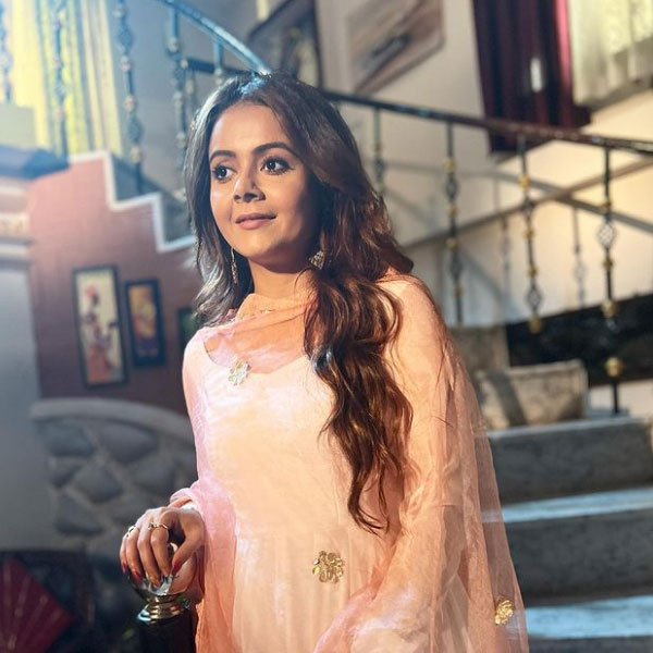 এর পর একাধিক হিন্দি ধারাবাহিকে দেবলীনাকে অভিনয় করতে দেখা গিয়েছে। ক্যামেরার সামনে রকমারি চরিত্রে সেজেছেন ‘গোপী’। তবে তাঁর আর কোনও ধারাবাহিক এত জনপ্রিয়তা পায়নি।