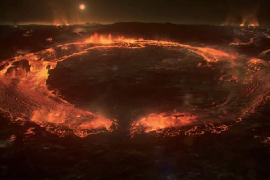 জুনোর কার্যকলাপ পরিচালনার দায়িত্বে রয়েছেন নাসার গবেষক স্কট বলটন। তিনি বলেছেন, ‘‘জুনোর পাঠানো ছবিগুলি দেখে আমাদের গোটা দল খুবই উচ্ছ্বসিত। প্রতি মুহূর্তেই আমরা কিছু না কিছু নতুন তথ্য হাতে পাচ্ছি।’’