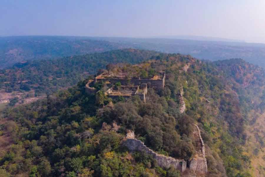 শেরগড় দুর্গের ভিতর একশোটির কাছাকাছি সুড়ঙ্গ কাটা হয়েছিল। কিন্তু কোন সুড়ঙ্গ কোন পথে যেত, সেই বিষয়ে অনেকেই অজ্ঞাত ছিলেন। 