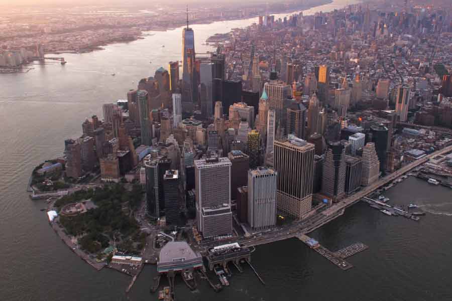 অট্টালিকায় রয়েছে ক্লাবরুম, খেলার ঘর, স্যুইমিং পুল। এ ছাড়াও শরীরচর্চা করার জন্য আধুনিক ফিটনেস সেন্টার, গ্রুপ ফিটনেস স্টুডিও।