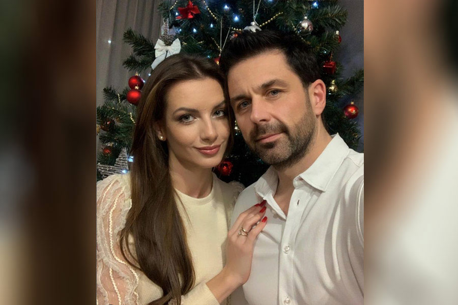 কারোলিনার স্বামী ড্যানিয়েল স্টেফানস্কিও পেশায় এক জন রেফারি। বয়সে ২০ বছরের বড় ড্যানিয়েলকে প্রথম বার দেখেই প্রেমে পড়ে গিয়েছিলেন কারোলিনা।