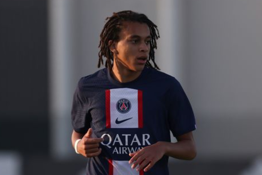 প্যারিস সঁ জরমঁর হয়ে অভিষেক হয়ে গেল এমবাপের ভাই এথানের।