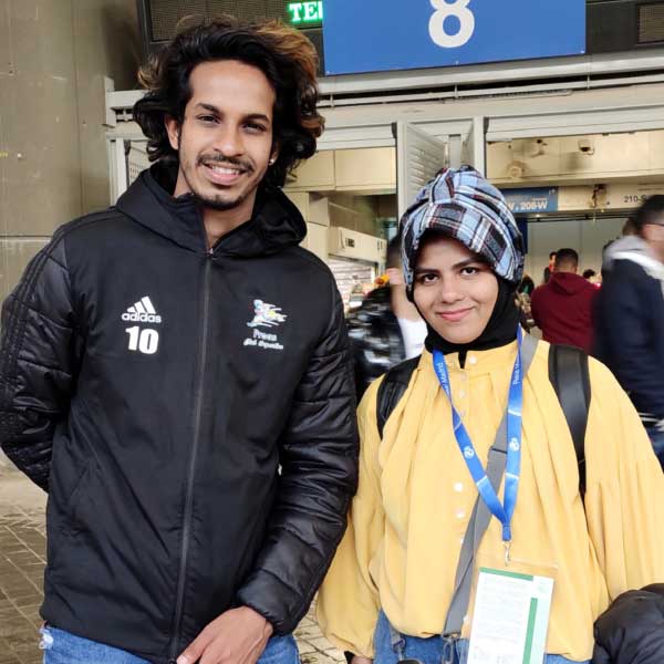 স্বপ্নপূরণের জন্য অনেক দূর পর্যন্ত গিয়েছেন শাহিন। টিভি দেখে, ইন্টারনেট ঘেঁটে ফুটবলের অআকখ শিখেছেন। সংবাদমাধ্যমে মেসি সংক্রান্ত যে কোনও প্রতিবেদন কার্যত গুলে খেয়েছেন কেরল-কন্যা।