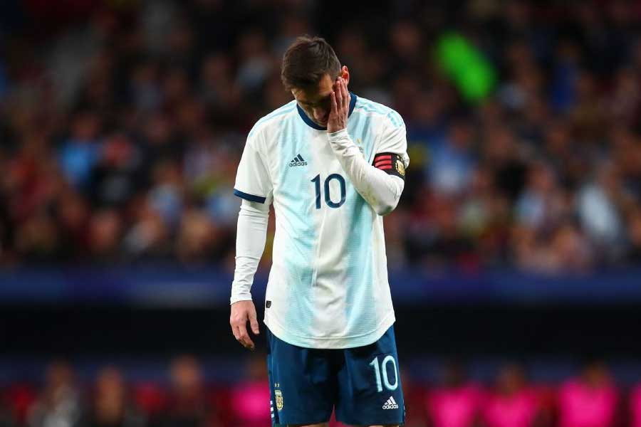 তত দিনে আরও দু’টি বিশ্বকাপ পেরিয়ে গিয়েছে। বার বার ফুটবলের চূড়ান্ত মঞ্চে ব্যর্থ হয়েছেন শাহিনের স্বপ্নের নায়ক। মেসির সাক্ষাৎকার নেওয়ার বিষয়ে আরও আত্মবিশ্বাসী হয়ে ওঠেন কেরলের তরুণী।