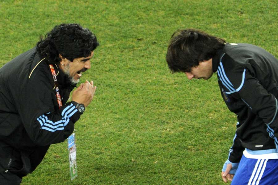 ২০১০ সালের বিশ্বকাপের আগে অবশ্য নিজেকে প্রতিষ্ঠিত করে ফেলেছিলেন মেসি। সে বার আর্জেন্টিনার দায়িত্বে ছিলেন দিয়েগো মারাদোনা। মেসিই ছিলেন তাঁর দলের প্রধান ফুটবলার। কিন্তু সেই কোয়ার্টার ফাইনালেও জার্মানি-কাঁটায় স্বপ্নভঙ্গ হয়েছিল মেসিদের।   