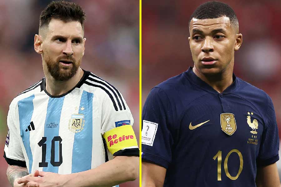 লুসাইলে ফুটবল ম্যাচে খেলার ফল যা-ই হোক, ফ্রান্স আর আর্জেন্টিনাকে নিয়ে এক অন্য খেলা ইতিমধ্যেই শুরু হয়েছে। ভবিষ্যদ্বাণীর  খেলা। 