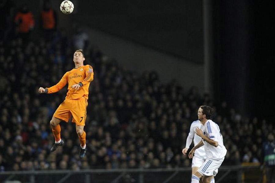 সমীক্ষায় দেখা গিয়েছিল, জল মুখে নিয়ে কুলকুচি করে ফেলার পর তাঁরা আরও জোরে জোরে লাফাতে সক্ষম হয়েছেন। আরও বেশি স্কোয়াটি দিতে পেরেছেন। আরও জোরে দৌড়তে পেরেছেন। 