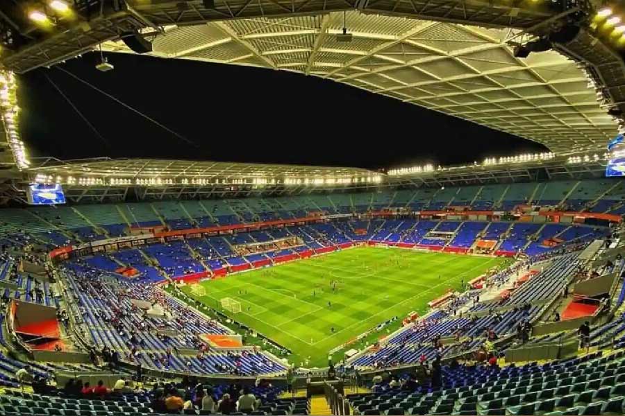 বিশ্বকাপের মাঝেই স্টেডিয়াম ৯৭৪ স্টেডিয়াম ভেঙে ফেলার কাজ শুরু হয়েছে। ইতিমধ্যেই খুলে ফেলা হয়েছে মডিউলার স্টেডিয়ামের একাংশ। ২০২১ সালে ৩০ নভেম্বর স্টেডিয়ামটির উদ্বোধন করা হয়। বিশ্বকাপ চলাকালীন মোট ৭টি ম্যাচ এই মাঠে হয়েছে। গত ৫ ডিসেম্বর ব্যবহারের জন্য বন্ধও করে দেওয়া হয় স্টেডিয়ামটি।