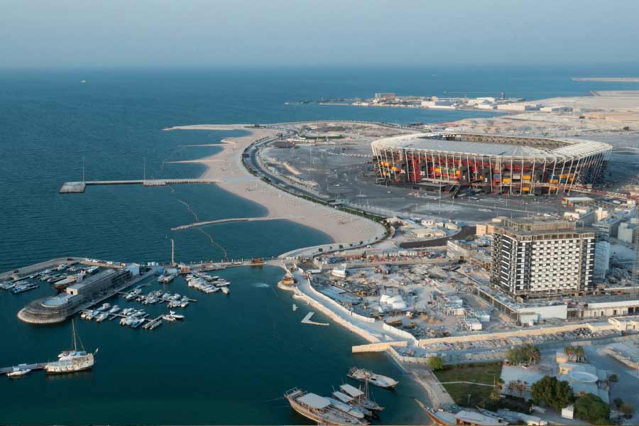 যে সব দেশে পরিকাঠামো খারাপ সেই সব দেশে এই স্টেডিয়ামের ভাঙা অংশগুলি পাঠানো হতে পারে। মনে করা হচ্ছে আফ্রিকার কোনও দেশে এই স্টেডিয়ামের টুকরো করা অংশগুলি পাঠানো হবে। সেখানে খেলাধুলোর জন্য নতুন ভাবে গড়া হবে এই স্টেডিয়াম।