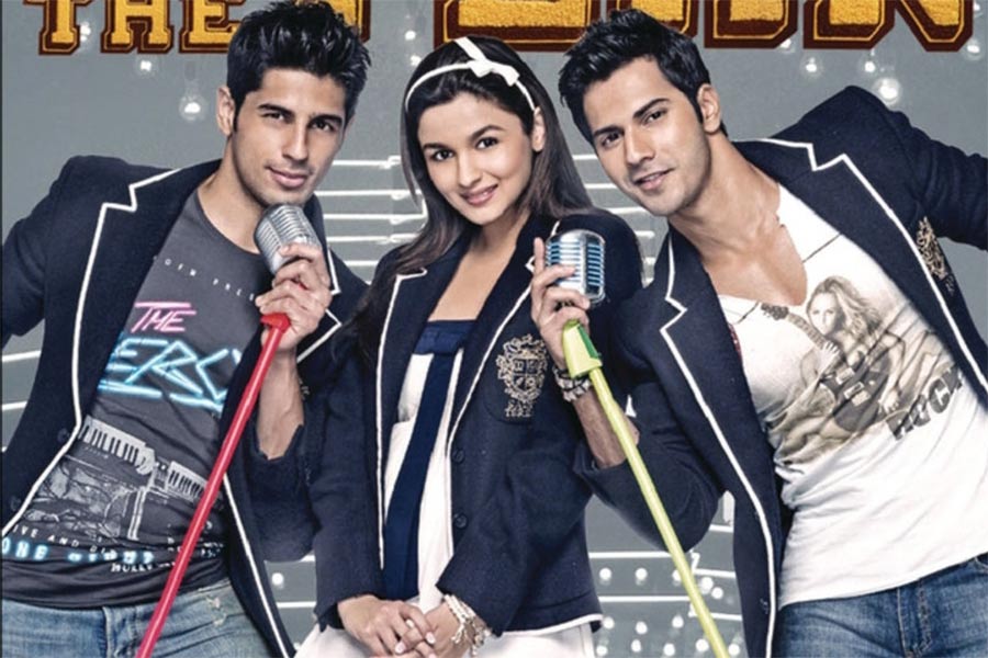 ২০১২ সালে মুক্তি পেয়েছিল কর্ণ জোহর পরিচালিত ‘স্টুডেন্ট অফ দ্য ইয়ার’। এই সিনেমার মাধ্যমেই বলিউডে আত্মপ্রকাশ করেন বরুণ ধওয়ান, সিদ্ধার্থ মলহোত্র এবং আলিয়া ভট্ট। এই সিনেমার গান ‘রাধা’ মুক্তির সঙ্গে সঙ্গেই লোকের মুখে মুখে ছড়িয়ে পড়ে। কিন্তু এই গান নিয়ে আপত্তি জানিয়েছিল অনেকগুলি হিন্দু সংগঠন। এই হিন্দু সংগঠনগুলির দাবি ছিল, এই গানে ব্যবহৃত কয়েকটি শব্দবন্ধ কৃষ্ণপ্রেয়সী রাধার জন্য অবমাননাকর। 