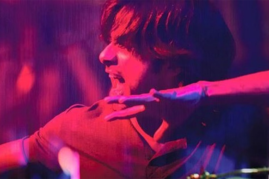 নিষিদ্ধ করার ডাক দেওয়া হয়, শহিদ কপূর এবং প্রিয়ঙ্কা চোপড়া অভিনীত ‘কমিনে’ সিনেমার ‘ধান তে নান’ গানটিও। সিনেমাটি ২০০৯ সালে মুক্তি পেয়েছিল। ওই সিনেমা ইতিমধ্যেই বিতর্কিত বিষয়বস্তুর জন্য শিরোনামে ছিল। এর মধ্যেই ‘ধান তে নান’ গানটি মুক্তি পাওয়ার পর ব্যাপক শোরগোল পড়ে।