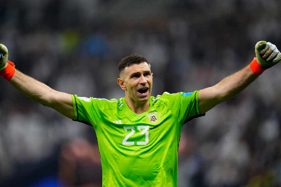 ক্লাব ফুটবলে খেলার সময় মার্তিনেস সতীর্থদের কাছ থেকে একটি ডাকনাম পান। তাঁকে ডাকা হত ‘দিবু’ নামে। এই নামেই ঘনিষ্ঠমহলে পরিচিত মার্তিনেস। 