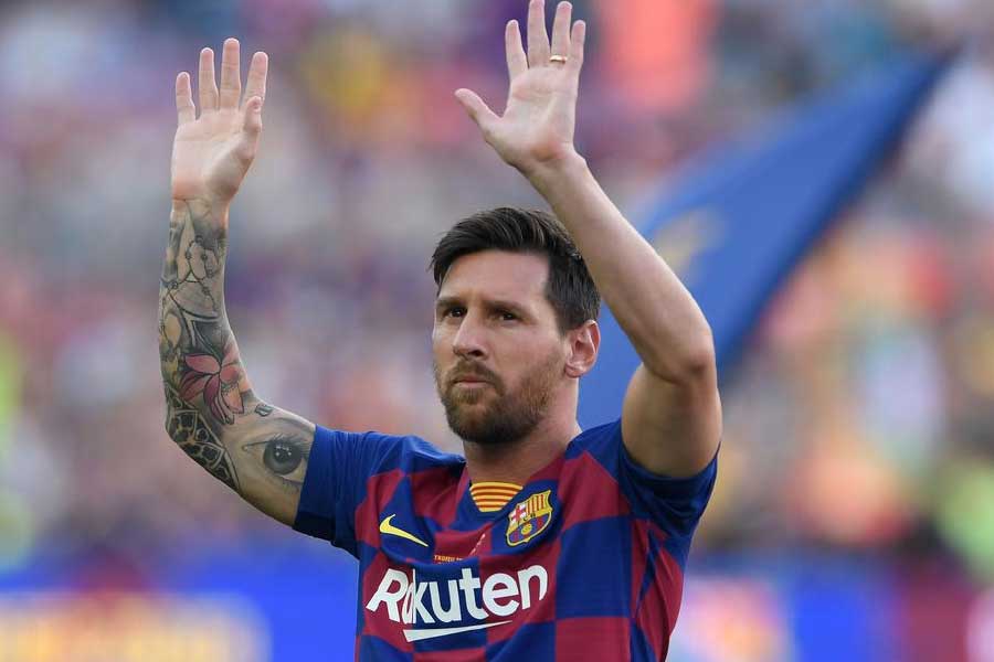 করোনাপর্বেও ‘অধিনায়ক’-এর ভূমিকায় দেখা গিয়েছে মেসিকে। ওই সময়ে বার্সেলোনায় ছিলেন তিনি।