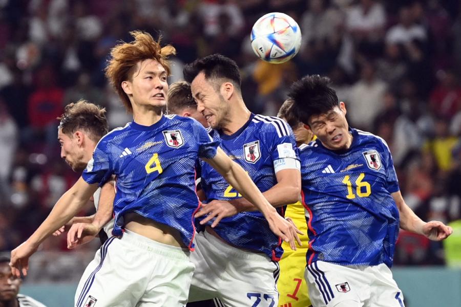 প্রতিটি ম্যাচই তুলে এনেছে কোনও না কোনও তারকাকে। সে রকমই দশ ফুটবলারের সন্ধান করল আনন্দবাজার অনলাইন, যাঁদের নিয়ে অদূর ভবিষ্যতে বিভিন্ন ক্লাবের মধ্যে কাড়াকাড়ি পড়তে পারে।