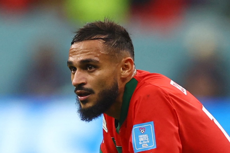 সোফিয়ান বৌফাল (মরক্কো এবং অ্যাঙ্গার্স): স্বদেশি ওউনাহির মতো তিনিও খেলেন ফরাসি লিগের অ্যাঙ্গার্সে। তবে স্পেন এবং পর্তুগালের বিরুদ্ধে যে খেলা দেখিয়েছেন, তাতে আগামী দিনে ইউরোপের বড় কোনও ক্লাব তাঁকে তুলে নিতে পারে। পায়ে অসম্ভব ভাল কাজ রয়েছে। অনায়াসে ড্রিবলিং করতে পারেন।