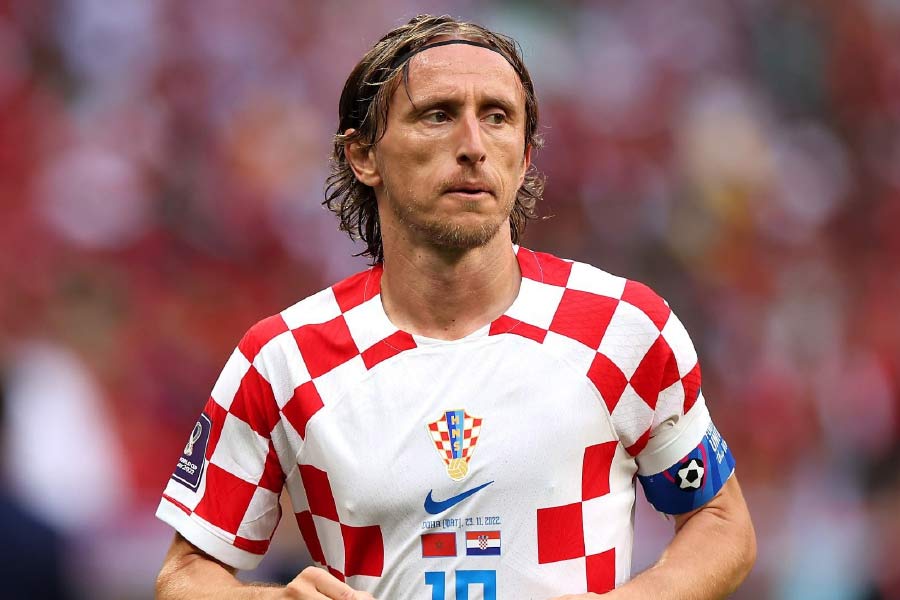 বিশ্বকাপে দৌড় শেষের পর মদ্রিচ জানিয়েছেন, দেশের জার্সিতে আরও কিছু দিন খেলা চালিয়ে যেতে চান। তবে আগামী বিশ্বকাপে ৩৭ বছরের এই ক্রোয়েশীয় তারকাকে না দেখতে পাওয়ার সম্ভাবনাই বেশি।