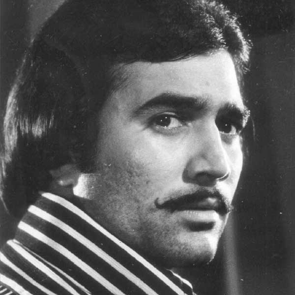 রাজেশের মায়ের সঙ্গেও অঞ্জু ভাল ব্যবহার করতেন না বলে জানিয়েছিলেন অভিনেতা। কেরিয়ার গড়ার শুধুমাত্র অজুহাত দিয়েছিলেন অঞ্জু। আসলে ওই সময় ক্রিকেটার গারফিল্ড সোবার্স এবং পরে ইমতিয়াজ খানের সঙ্গে প্রণয়ের সম্পর্কে জড়িয়েছিলেন অঞ্জু, দাবি করেছিলেন রাজেশ। অঞ্জু সৎ ছিলেন না বলেই রাজেশ এই সম্পর্ক থেকে বেরিয়ে এসেছিলেন।