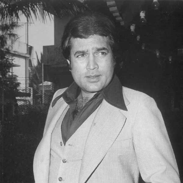 বলিপাড়ায় কানাঘুষো শোনা যায়, অঞ্জু যে ছবি বা বিজ্ঞাপনে কাজের প্রস্তাব পেতেন, সেই কাজের সঙ্গে যুক্ত পরিচালক-প্রযোজক এবং বিজ্ঞাপন সংস্থার মালিককে বিপুল পরিমাণ অর্থের লোভ দেখাতেন রাজেশ। অঞ্জুর কাজ যেন মুক্তি না পায়, তার চেষ্টা করতেন রাজেশ। কিন্তু এই অভিযোগ কতটা সত্য তা নিয়ে সন্দেহ রয়েছে।