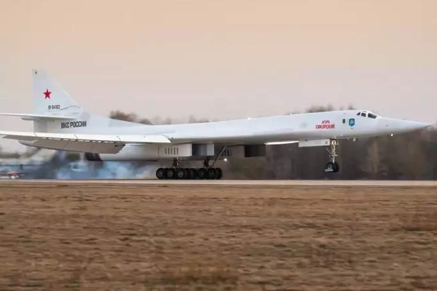 ইউক্রেনের রাজধানী কিভের বিদ্যুৎ ও জল সরবরাহ কেন্দ্রগুলি ধ্বংস করতে চলতি মাসে হামলা চালিয়েছে টিইউ-১৬০এম। তবে পরমাণু বোমার বদলে উচ্চ ক্ষমতাসম্পন্ন অ-পরমাণু বিস্ফোরক ব্যবহার করেছে রুশ ফৌজ।