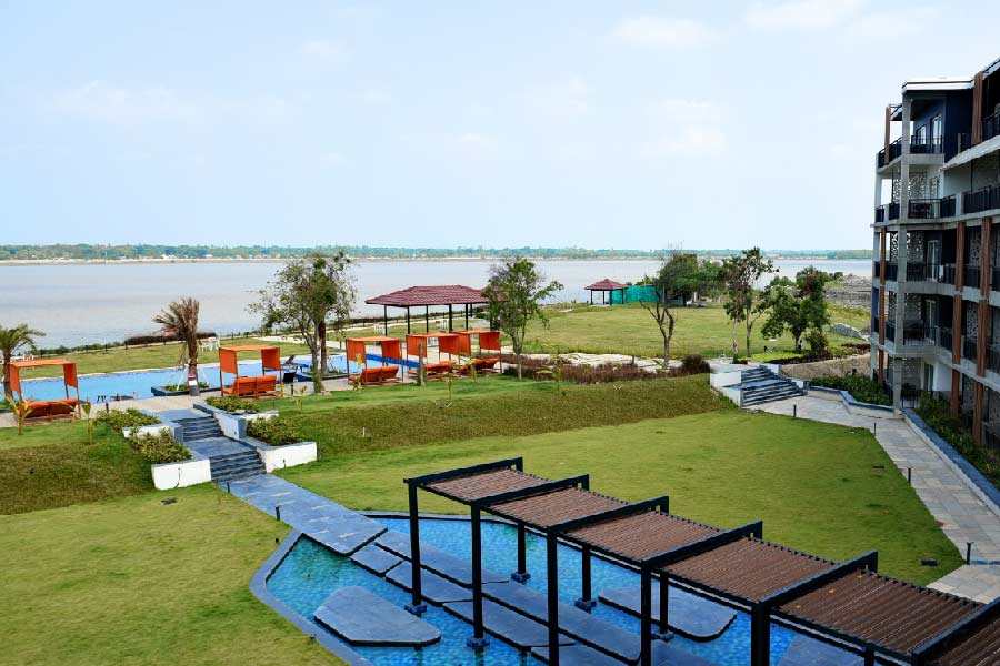 টাকির মনভোলানো প্রাকৃতিক সৌন্দর্য ও নৈসর্গিক রূপ মুগ্ধ করে সকলকে।