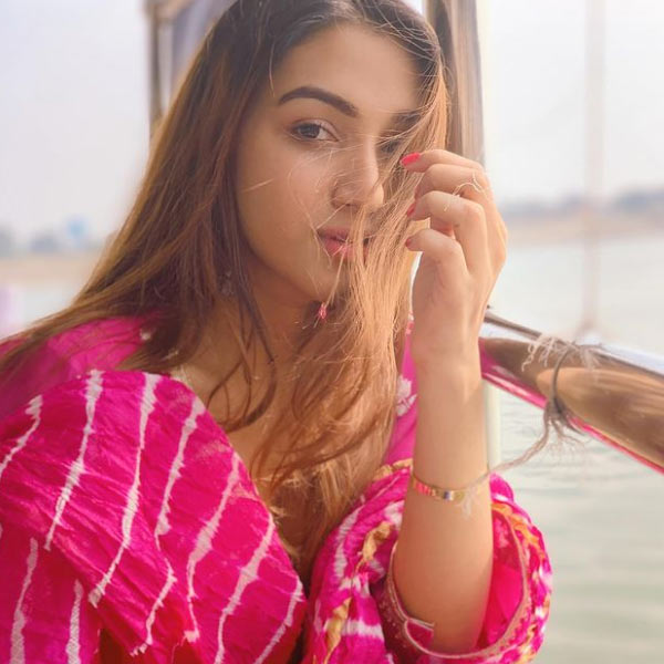 ইনস্টাগ্রামে প্রোফাইল ‘পাবলিক’ করার সঙ্গে সঙ্গেই তনিশার অনুরাগী সংখ্যা ত্রিশ হাজারের গণ্ডি ছাড়িয়ে গিয়েছে।