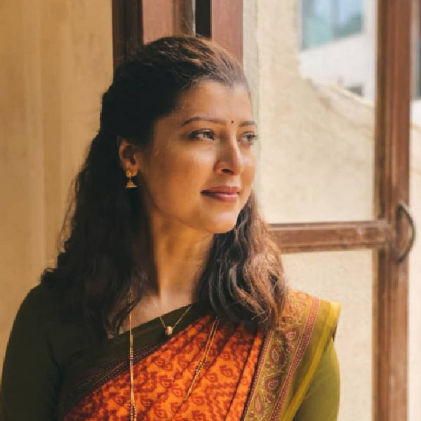 ৩০ জন প্রতিযোগীর সঙ্গে অডিশন দিয়েছিলেন তেজস্বিনী। শেষ পর্যন্ত বিচারকেরা তাঁকেই নায়িকা হিসাবে বেছে নেন। তার পর থেকেই তাঁর যাত্রা শুরু।