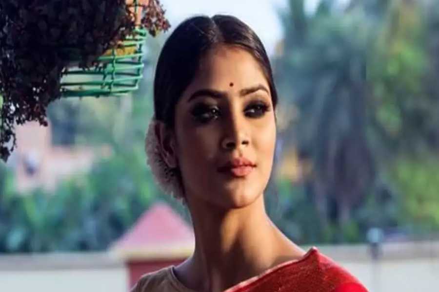 টিআরপি চার্টে প্রথম পাঁচে নেই সোনামণির সিরিয়াল, সিংহাসনচ্যুত হওয়ার জন্য আফসোস হয় মোহরের?