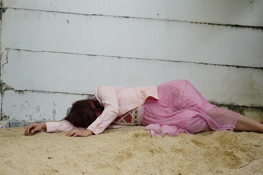 জিজ্ঞাসাবাদ করার সময় অপরাধ কবুল করেন রিয়াজ। স্বীকার করেন, তিনি নিজের হাতে তাঁর প্রেমিকা ঊর্বশীকে গলা টিপে খুন করেছেন। খুন করে গাদি নদীর জলে দেহটি ফেলে দেন বলেও জানান রিয়াজ।