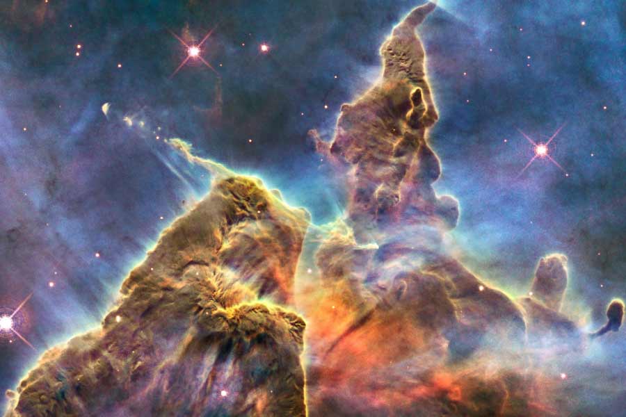 কিন্তু বিশেষজ্ঞদের মুখেই যদি ভিন্‌গ্রহের জীব বা তাদের ব্যবহৃত যান নিয়ে নানা দাবি শোনা যায় তা হলে বিস্ময়ের আর সীমা থাকে না। যদিও এ নিয়ে যথোপযুক্ত কোনও প্রমাণ পাওয়া যায়নি এখনও পর্যন্ত।