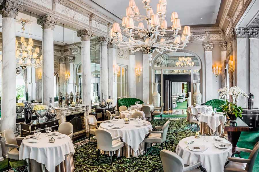 বিশ্বের আরও এক দামী রেস্তরাঁ রয়েছে টোকিয়োতে। তার নাম ‘কিচো আরাশাইয়ামা’। রেস্তরাঁর অন্দরসজ্জা নজর কাড়বে। রয়েছে বাগানও। এখানেও দারুণ দারুণ সব লোভনীয় খাবারের স্বাদ আস্বাদন করতে পারবেন। তবে এখানেও খরচ বেশি। মাথাপিছু খরচ হবে ৩১ হাজার টাকা থেকে ৪৭ হাজার টাকা।