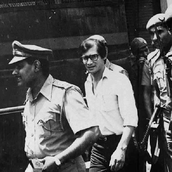 সত্তরের দশকে প্রায় ২০ জনকে খুন করেছিলেন শোভরাজ। বিশেষত, পশ্চিমের হিপি পর্যটকদের শিকার করতেন এই ঘাতক। তাঁর শিকারের মধ্যে দু’জনের পরনে ছিল বিকিনি। সেই থেকেই শোভরাজ ‘বিকিনি কিলার’ নামে পরিচিত হন।