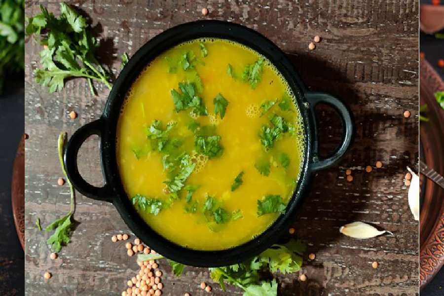 ডাল রাঁধুন একেবারে অন্য পদ্ধতিতে।