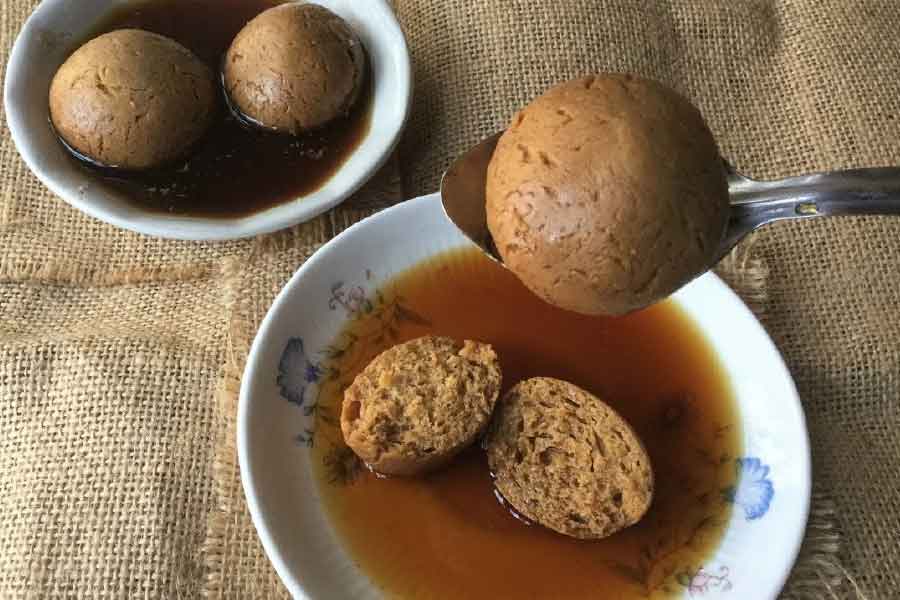 স্বাস্থ্যগুণে ভরপুর এই নলেন গুড় অনেক শারীরিক সমস্যার সমাধান করে।