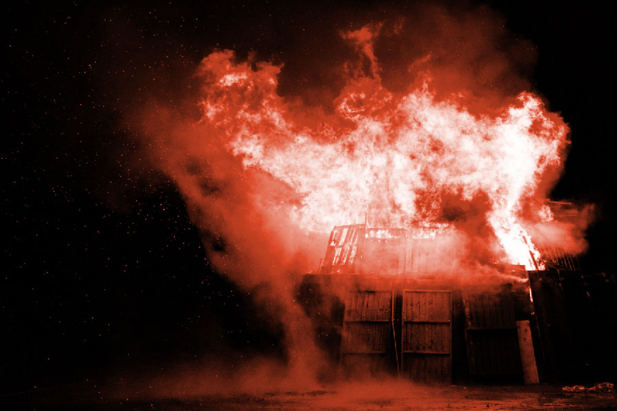 ১৯৫০ সালের ১ মার্চ। আমেরিকার নেব্রাস্কার বিট্রিসে ওয়েস্ট সাইড ব্যাপটিস্ট গির্জায় ঘটে গিয়েছিল বিশাল বিস্ফোরণ। মৃত্যু অব্যর্থ থাকলেও কিন্তু নিজ নিজ কপাল জোরে সেই দিনে বেঁচে গিয়েছিলেন ওই গির্জায় প্রতিদিন গান করতে আসা ১৫ জন।