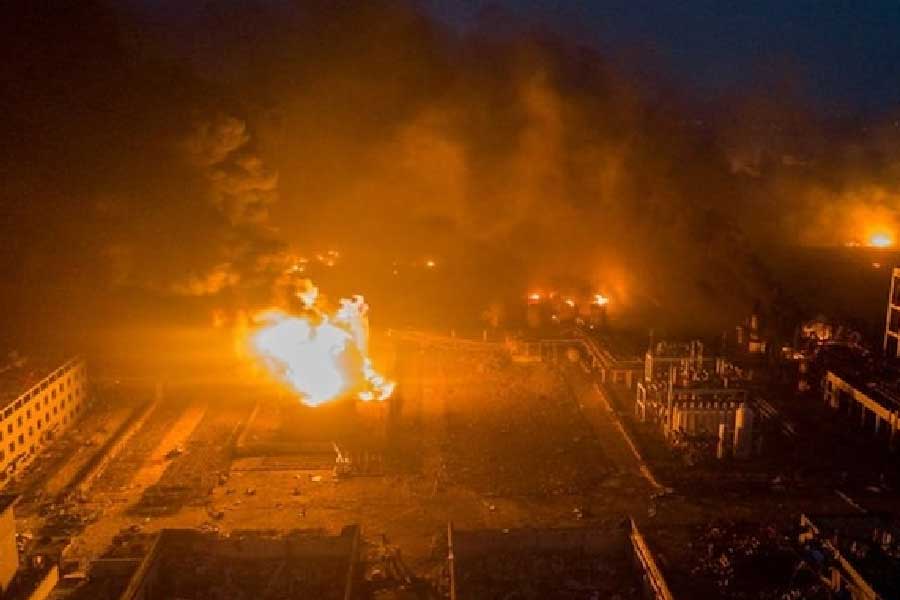 কারিগর হার্ভে আলের বেঁচে যাওয়ার পিছনে কৃতিত্ব ছিল তাঁর স্ত্রীর। দুই ছেলেকে সঙ্গে নিয়ে ঘুরতে বেরিয়ে বাইরে থেকে ফিরে আসতে দেরি করে ফেলেন হার্ভের স্ত্রী। ফলে তাঁদের চার জনেরই গির্জায় যেতে বেশ খানিকটা দেরি হয়ে গিয়েছিল।