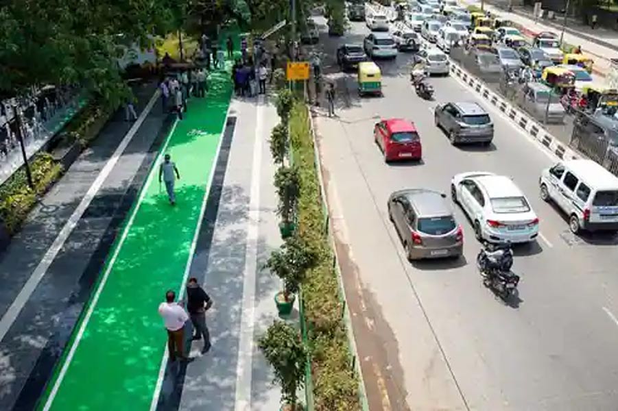 দিল্লির মেয়র পদের দৌড়ে নেমেই নিজের লক্ষ্য স্থির করে নিয়েছেন শেলি। সংবাদমাধ্যমে তিনি বলেছেন, ‘‘দিল্লিকে পরিষ্কার-পরিচ্ছন্ন ঝকঝকে করাই আমার লক্ষ্য। দিল্লিকে স্মার্ট সিটি করব আমরা।’’