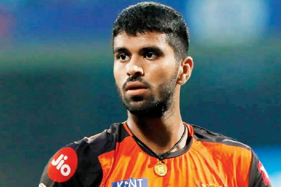 হায়দরাবাদের দ্বিতীয় সর্বোচ্চ দামি হলেন অলরাউন্ডার ওয়াশিংটন সুন্দর। তাঁর জন্য ৮ কোটি ৭৫ লক্ষ টাকা খরচ করছে দল।