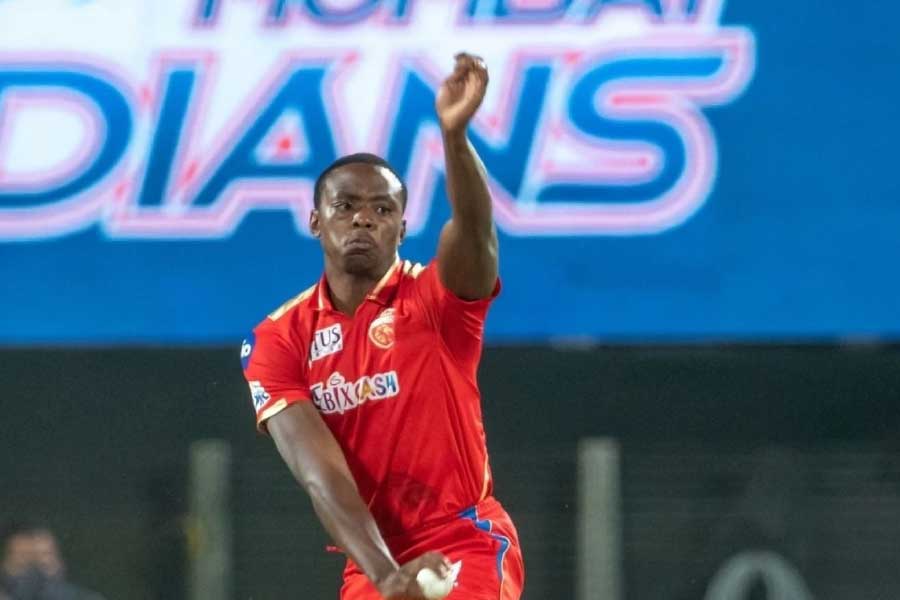 পঞ্জাব দলে দরের বিচারে এর পর রয়েছেন কাগিসো রাবাদা। দক্ষিণ আফ্রিকার এই জোরে বোলার পাচ্ছেন ৯ কোটি ২৫ লক্ষ টাকা। লক্ষণীয়, পঞ্জাব দলে প্রথম তিন দামি ক্রিকেটারই বিদেশি।