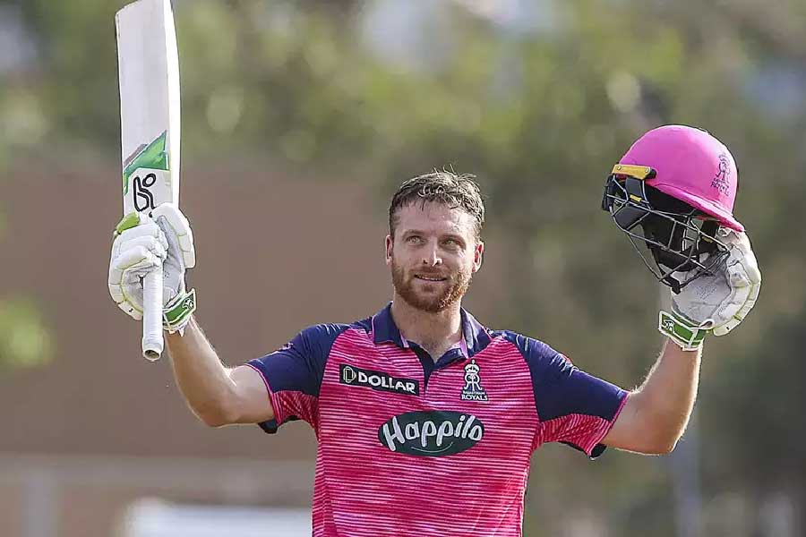 রাজস্থানের দ্বিতীয় সর্বোচ্চ দামি হলেন ইংল্যান্ডের জস বাটলার। তিনি পাচ্ছেন ১০ কোটি টাকা। তিনিও ব্যাটার এবং উইকেটরক্ষক।