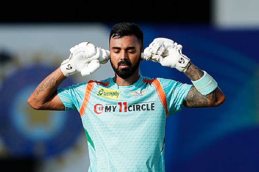 লখনউ সুপার জায়ান্টস দলে এ বছর সবচেয়ে বেশি দর উঠেছে লোকেশ রাহুলের। ভারতীয় ব্যাটার পাচ্ছেন ১৭ কোটি টাকা।