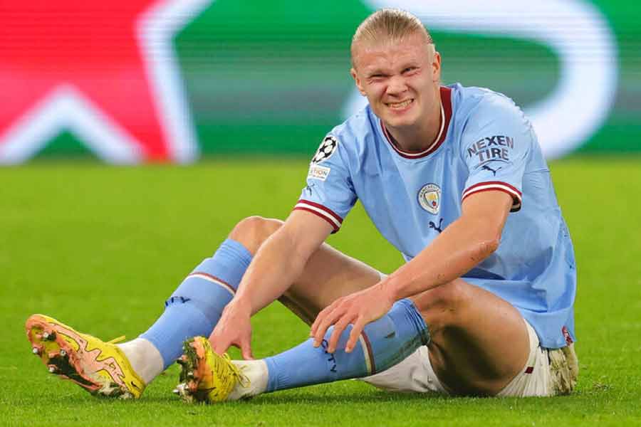 গত কয়েক মাসের অন্যতম চর্চিত ফুটবলতারকা হালান্ড। তবে কাতার বিশ্বকাপে তিনি খেলবেন কী করে, সেখানে খেলার যোগ্যতাই যে অর্জন করতে পারেনি তাঁর দেশ নরওয়ে।