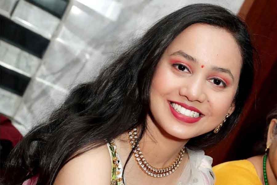 স্নাতক পাশ করার পর রিয়া ইউপিএসসির প্রস্তুতি নেওয়া শুরু করেন। এক সাক্ষাৎকারে রিয়া বলেন, “আমি কলেজে পড়াশোনা করতে করতেই ইউপিএসসি পরীক্ষা দেওয়ার সিদ্ধান্ত নিই। পড়াশোনাও শুরু করেছিলাম। কিন্তু কলেজ এবং ইউপিএসসি দুটো একসঙ্গে সামাল দেওয়া সম্ভব হচ্ছিল না। তাই স্নাতক হওয়ার পরই প্রস্তুতি নেওয়া শুরু করি।”