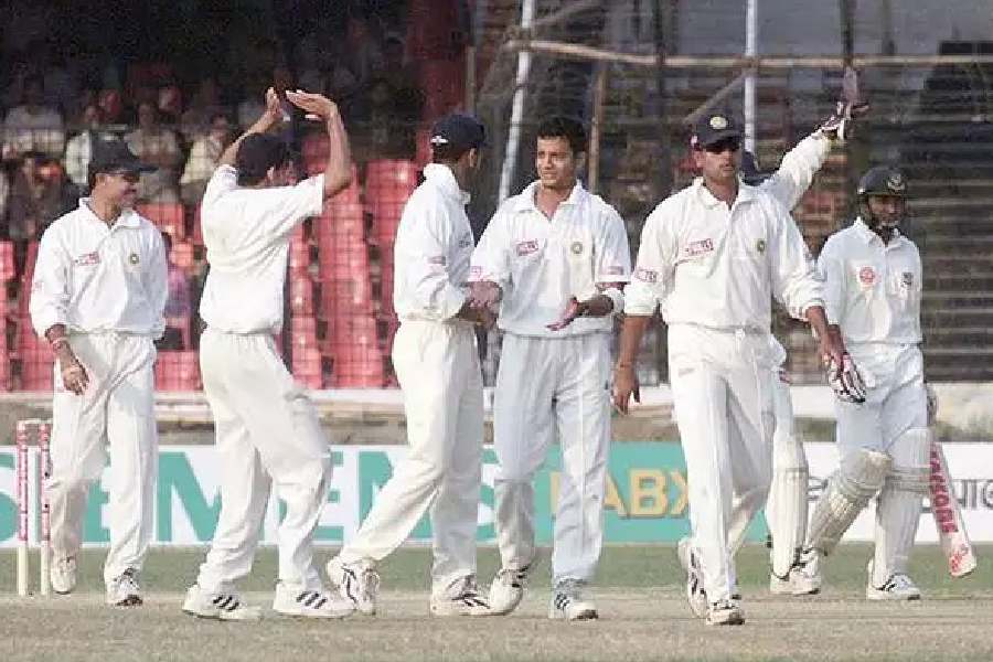 বাংলাদেশের সঙ্গে ভারতের টেস্ট ম্যাচের ইতিহাস ঘাঁটলে দেখা যায়, ২০০০ সালের নভেম্বর মাসে প্রথম বার টেস্ট খেলতে মুখোমুখি হয়েছিল ভারত-বাংলাদেশ। সে ম্যাচে ভারত জিতেছিল ৯ উইকেটে।